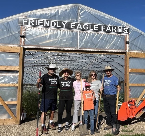 FRIENDLY EAGLE FARMS - Great family picture